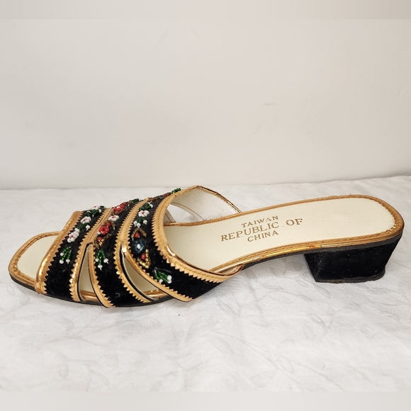 60s Gold Beaded Sandals - Picture 4 of 10